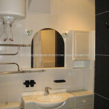 Продам квартиру, Дудинской ул. , 3 кім., 57.40 м², капитальный ремонт 