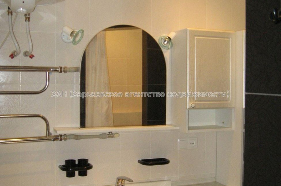 Продам квартиру, Дудинской ул. , 3 кім., 57.40 м², капитальный ремонт 