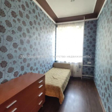 Продам квартиру, Дудинской ул. , 3 кім., 57.40 м², капитальный ремонт 