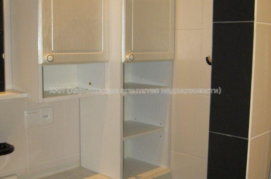 Продам квартиру, Дудинской ул. , 3 кім., 57.40 м², капитальный ремонт 