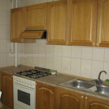 Продам квартиру, Дудинской ул. , 3 кім., 57.40 м², капитальный ремонт 