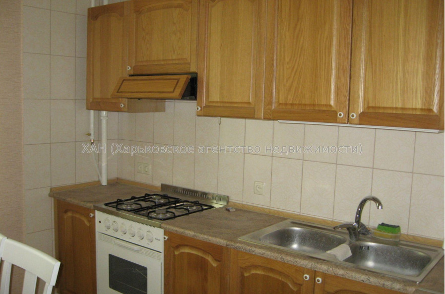 Продам квартиру, Дудинской ул. , 3 кім., 57.40 м², капитальный ремонт 