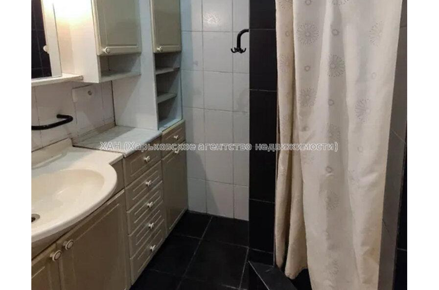 Продам квартиру, Дудинской ул. , 3 кім., 57.40 м², капитальный ремонт 