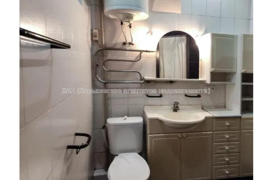 Продам квартиру, Дудинской ул. , 3 кім., 57.40 м², капитальный ремонт 