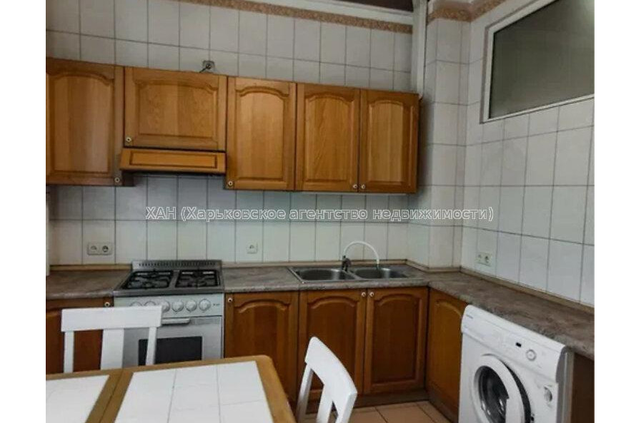 Продам квартиру, Дудинской ул. , 3 кім., 57.40 м², капитальный ремонт 