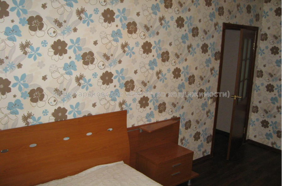 Продам квартиру, Дудинской ул. , 3 кім., 57.40 м², капитальный ремонт 