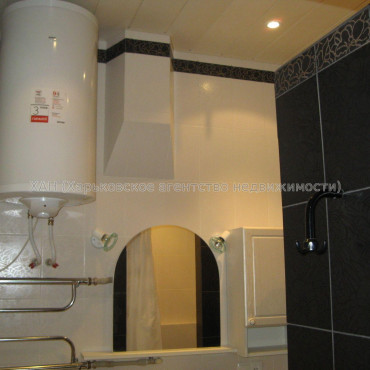 Продам квартиру, Дудинской ул. , 3 кім., 57.40 м², капитальный ремонт 