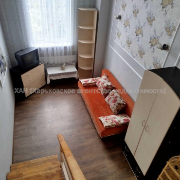 Продам квартиру, Лозовская ул. , 2 кім., 38 м², косметический ремонт 