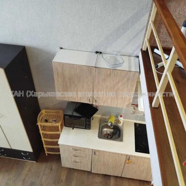 Продам квартиру, Лозовская ул. , 1 кім., 38 м², косметический ремонт 