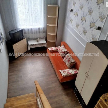 Продам квартиру, Лозовская ул. , 2 кім., 38 м², косметический ремонт 
