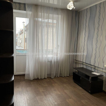 Продам квартиру, Архитектора Алёшина просп. , 1 кім., 32 м², капитальный ремонт 