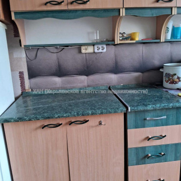 Продам квартиру, Власенко ул. , 1  ком., 13 м², косметический ремонт 