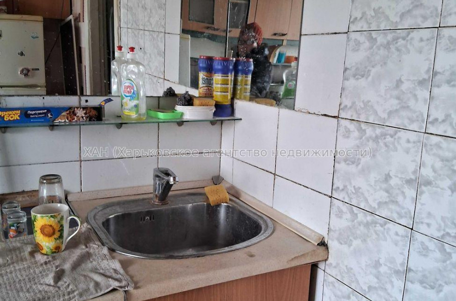 Продам квартиру, Власенко ул. , 1  ком., 13 м², косметический ремонт 