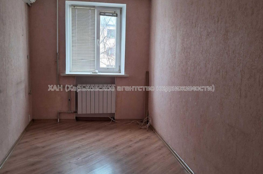 Продам квартиру, Власенко ул. , 1  ком., 13 м², косметический ремонт 