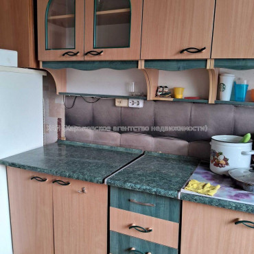 Продам квартиру, Власенко ул. , 1  ком., 13 м², косметический ремонт 