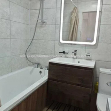 Продам квартиру, Валентиновская ул. , 2 кім., 45 м², капитальный ремонт 