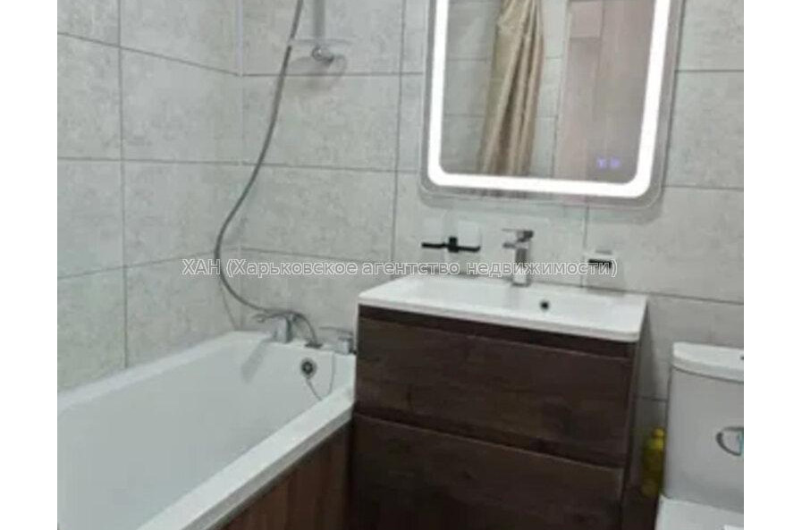 Продам квартиру, Валентиновская ул. , 2 кім., 45 м², капитальный ремонт 