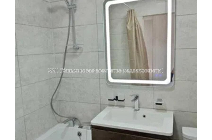 Продам квартиру, Валентиновская ул. , 2 кім., 45 м², капитальный ремонт 