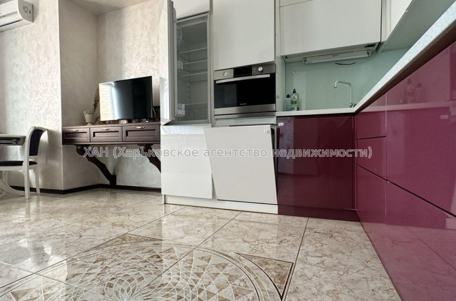 Продам квартиру, Отакара Яроша ул. , 3  ком., 86 м², евроремонт 