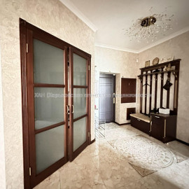 Продам квартиру, Отакара Яроша ул. , 3  ком., 86 м², евроремонт