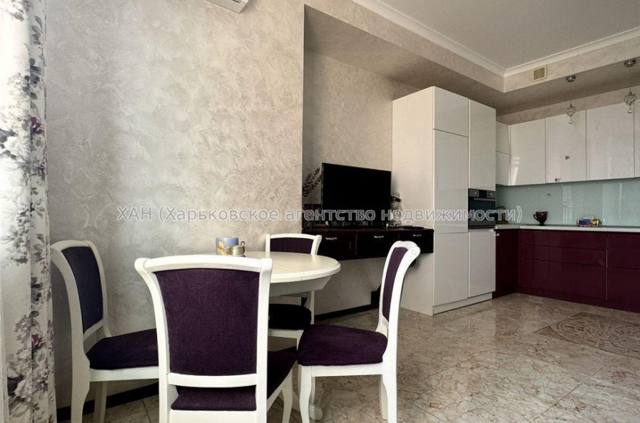 Продам квартиру, Отакара Яроша ул. , 3  ком., 86 м², евроремонт 