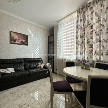 Продам квартиру, Отакара Яроша ул. , 3  ком., 86 м², евроремонт 