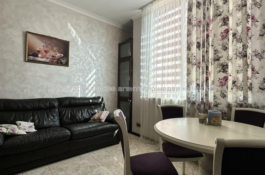 Продам квартиру, Отакара Яроша ул. , 3  ком., 86 м², евроремонт 