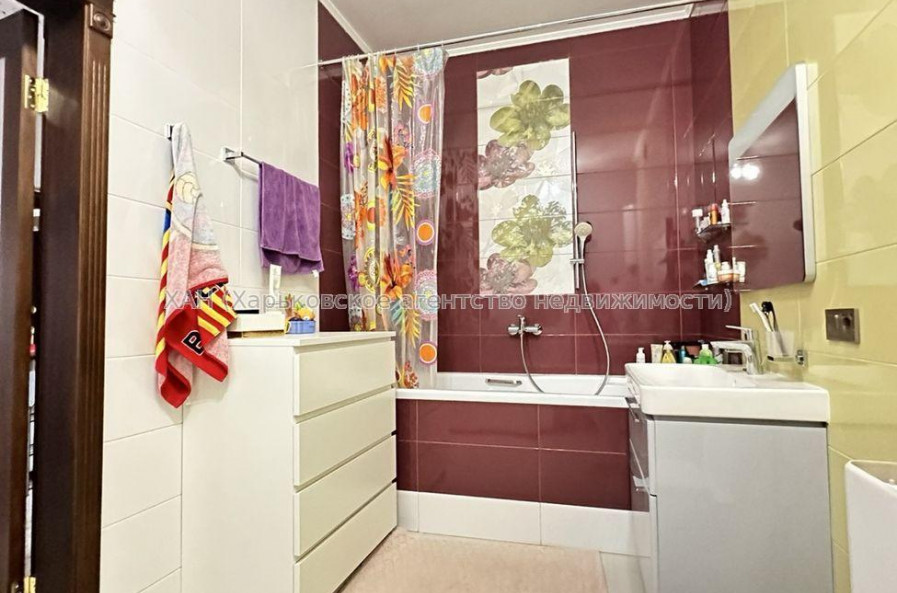 Продам квартиру, Отакара Яроша ул. , 3  ком., 86 м², евроремонт 