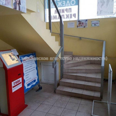 Продам нежилую недвижимость, торговое помещение , 1  ком., 203 м², капитальный ремонт 