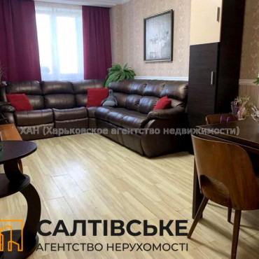 Продам квартиру, Соборности Украины ул. , 3 кім., 106 м², капитальный ремонт 