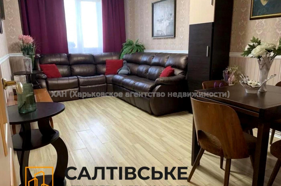 Продам квартиру, Соборности Украины ул. , 3 кім., 106 м², капитальный ремонт 