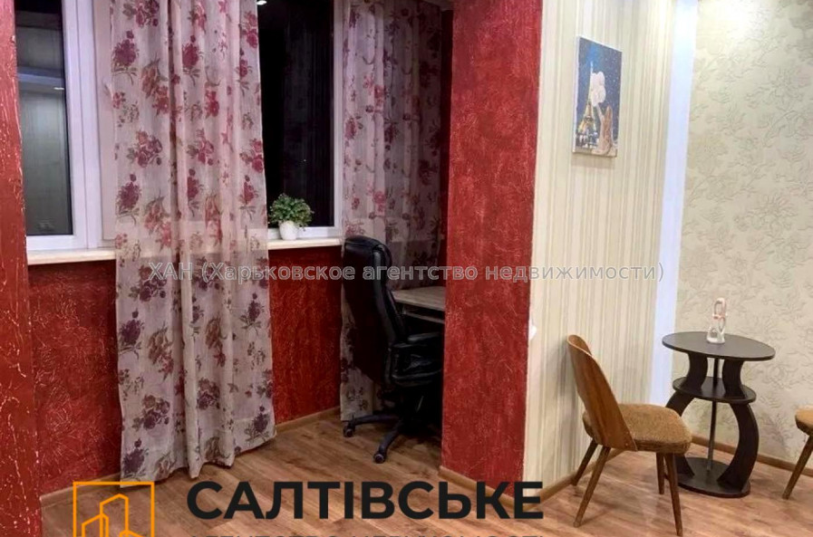 Продам квартиру, Соборности Украины ул. , 3 кім., 106 м², капитальный ремонт 