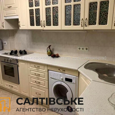 Продам квартиру, Соборности Украины ул. , 3 кім., 106 м², капитальный ремонт 