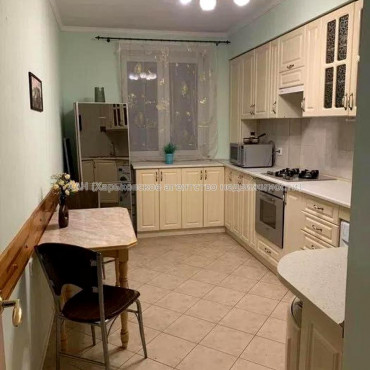 Продам квартиру, Соборности Украины ул. , 3 кім., 106 м², капитальный ремонт 