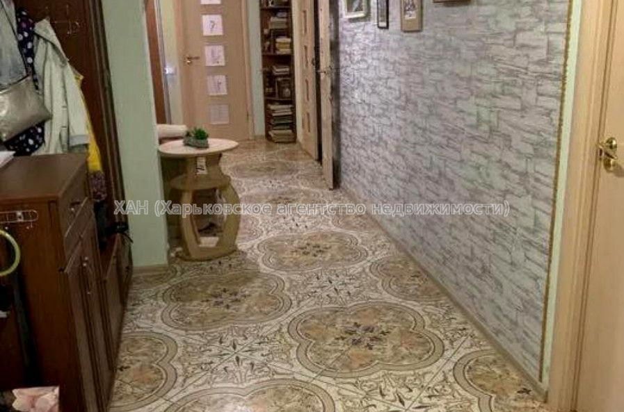 Продам квартиру, Соборности Украины ул. , 3 кім., 106 м², капитальный ремонт 