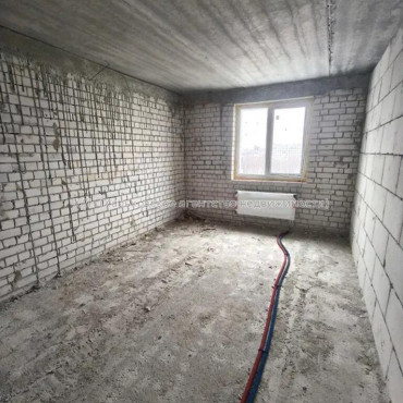 Продам квартиру, Мира ул. , 3  ком., 80 м², без внутренних работ 