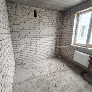 Продам квартиру, Мира ул. , 3  ком., 80 м², без внутренних работ 