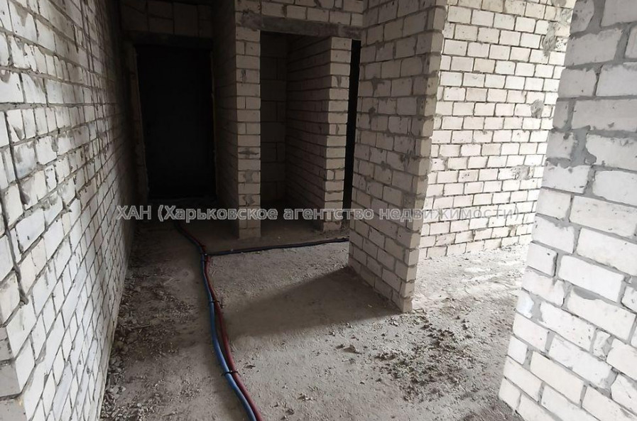 Продам квартиру, Мира ул. , 3  ком., 80 м², без внутренних работ 