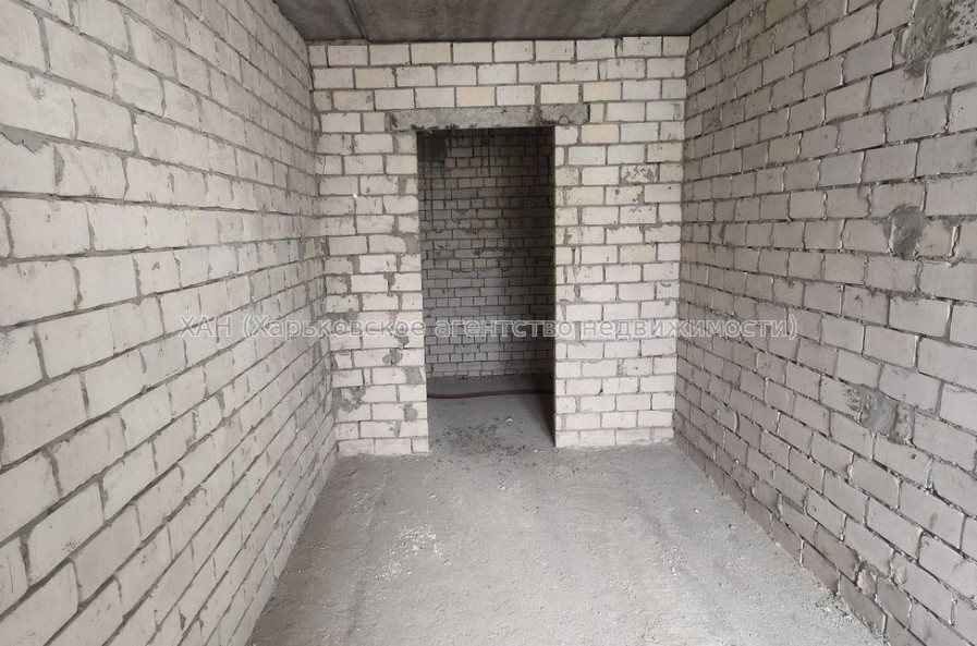 Продам квартиру, Мира ул. , 3  ком., 80 м², без внутренних работ 