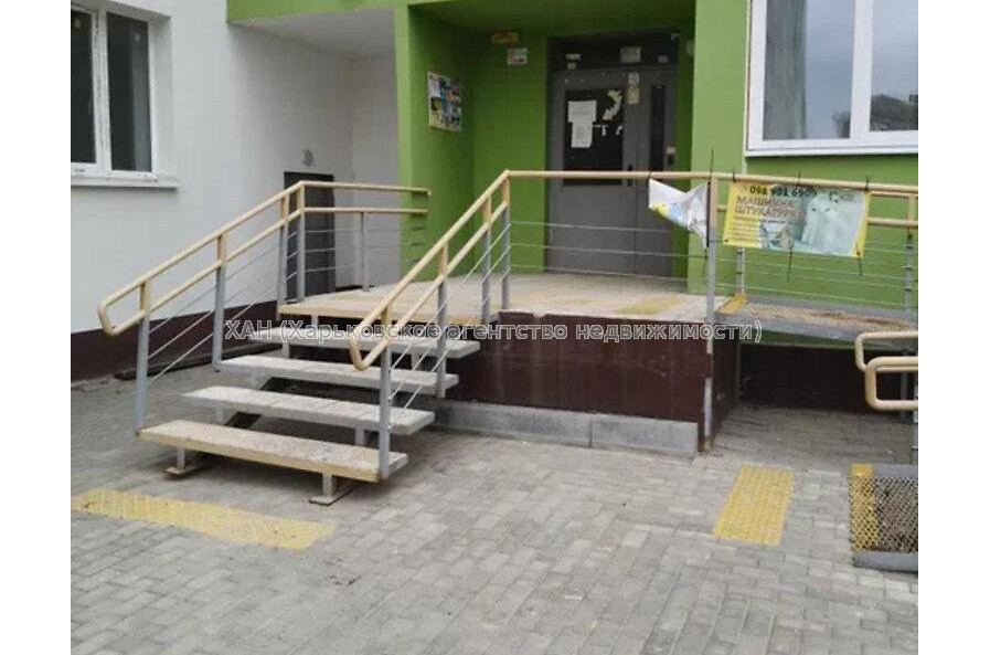 Продам квартиру, Мира ул. , 3  ком., 80 м², без внутренних работ 