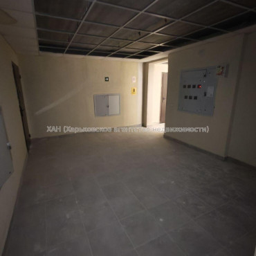 Продам квартиру, Мира ул. , 3  ком., 80 м², без внутренних работ 