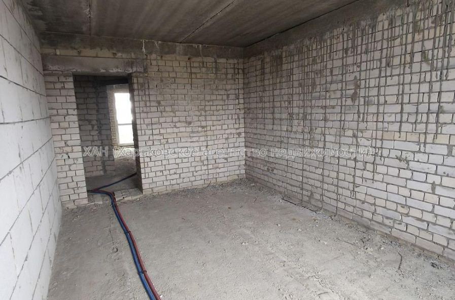 Продам квартиру, Мира ул. , 3  ком., 80 м², без внутренних работ 