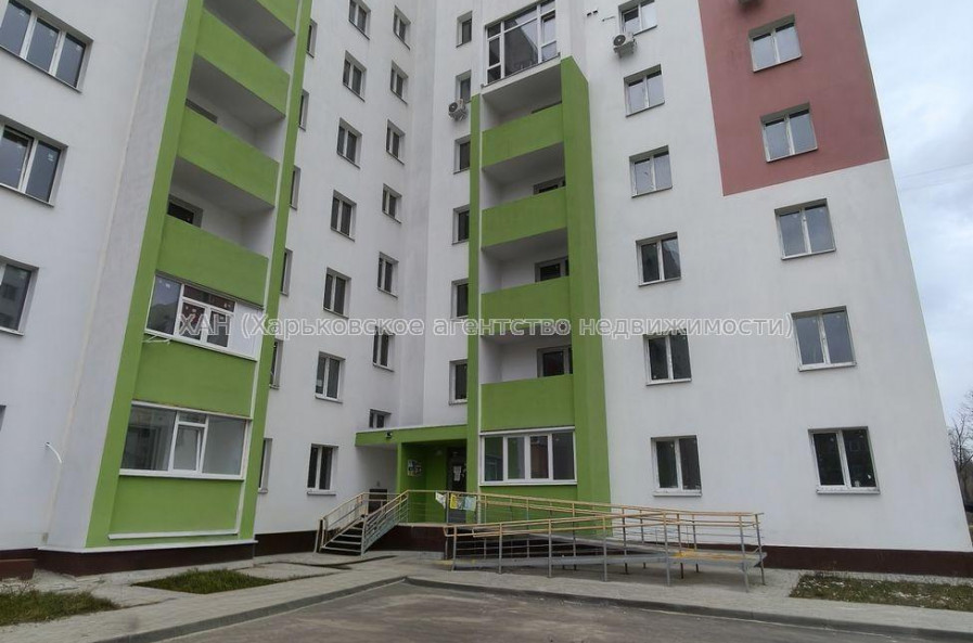 Продам квартиру, Мира ул. , 3  ком., 80 м², без внутренних работ 