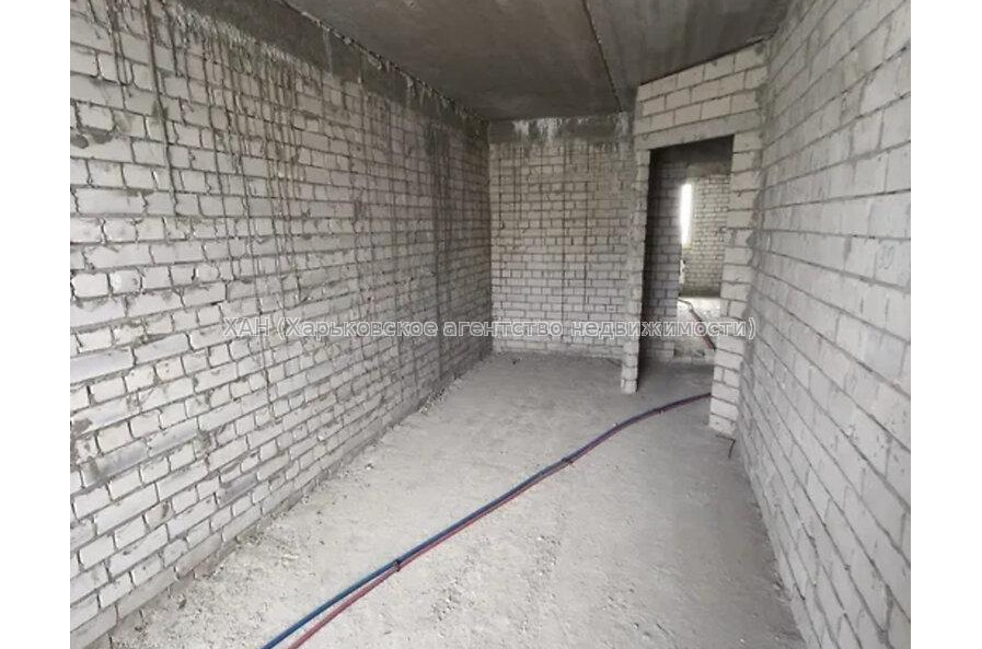 Продам квартиру, Мира ул. , 3  ком., 80 м², без внутренних работ 