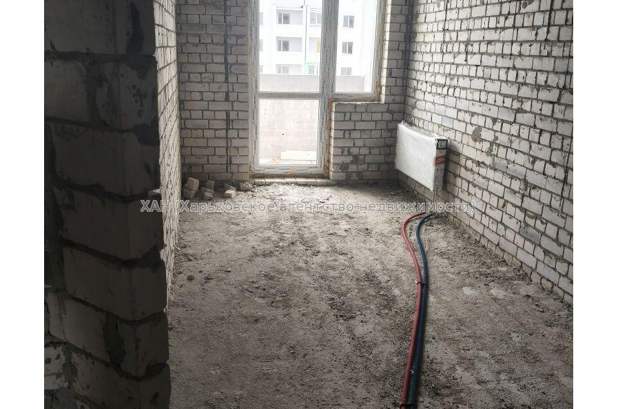 Продам квартиру, Мира ул. , 3  ком., 80 м², без внутренних работ 