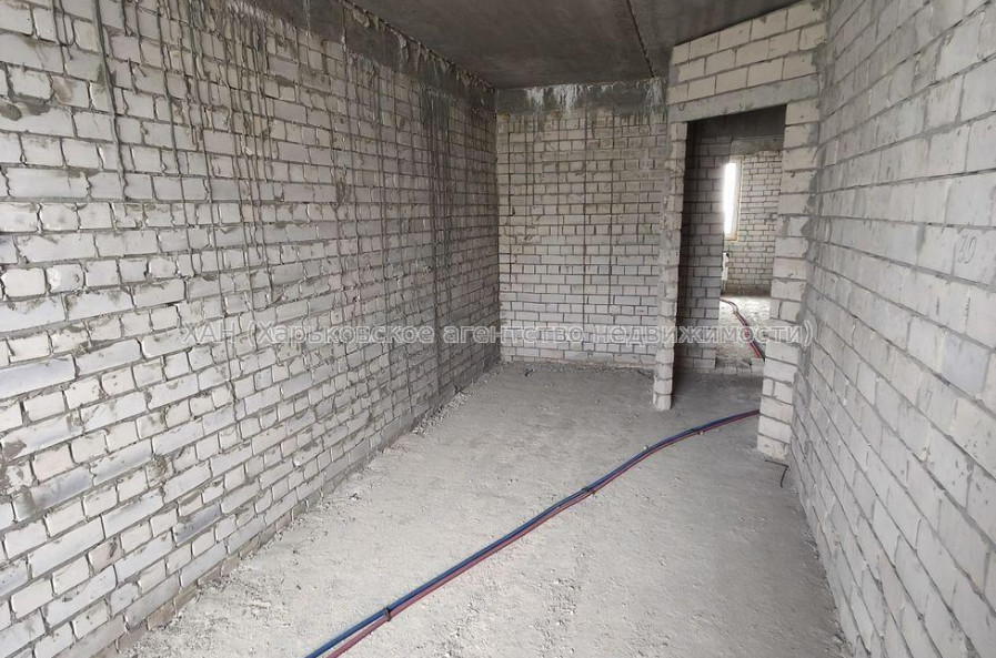 Продам квартиру, Мира ул. , 3  ком., 80 м², без внутренних работ 