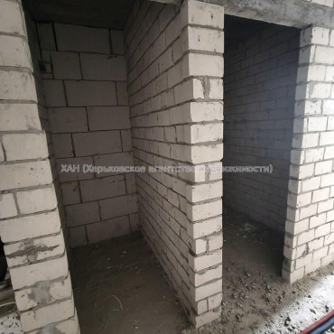 Продам квартиру, Мира ул. , 3  ком., 80 м², без внутренних работ 