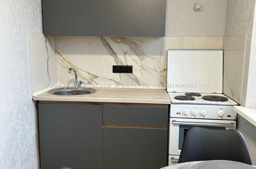 Продам квартиру, Победы просп. , 2 кім., 45.20 м², капитальный ремонт 