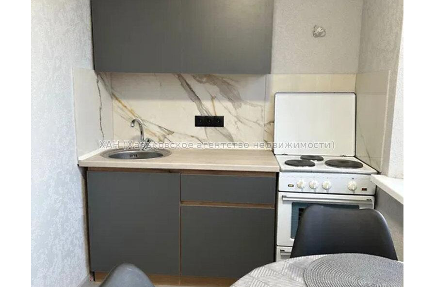 Продам квартиру, Победы просп. , 2  ком., 45.20 м², капитальный ремонт 