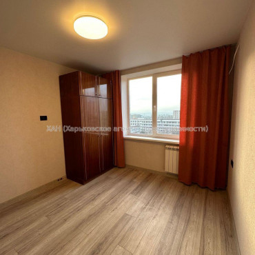Продам квартиру, Победы просп. , 2 кім., 45.20 м², капитальный ремонт 